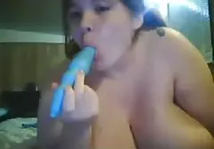 Junges asiatisches geile deutsche pornoseiten Baby, das Spaß saugt