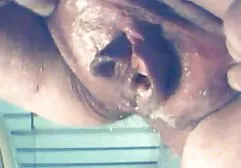 Tanya masturbiert deutsche geile pornofilme ihre Muschi
