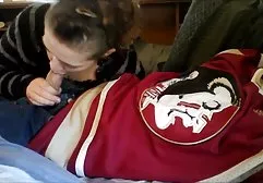 Die Betrunkenen geile japanische pornos kamen in das Zimmer einer Schwester. Meine Schwester und ich hatten eine Freundin, die die Jungs wirklich mochte und sie beschlossen, ihr einen Drink zu geben und sie alle in einer Reihe zu ficken