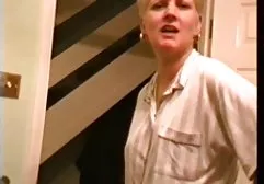 Damit der Arsch der Frau immer sexfilme mit alten leuten elastisch und saftig ist, schmiert der Ehemann jeden Abend Feuchtigkeitscreme und sein Sperma