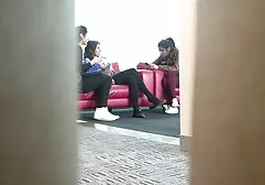 Asa Akira stößt ein männliches Mitglied in sexfilme für ältere ihre glatte Fotze