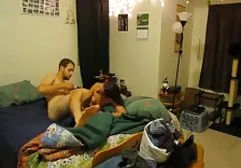 Junge Schlampe masturbierte kostenlose geile pornofilme auf ihrem Bett