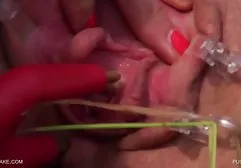 Sie fickt ein sexy Latina-Mädchen, macht ihre übliche tägliche Reise in einen öffentlichen grünen Park und trifft dort einen attraktiven kostenlose pornofilme reifer frauen gutaussehenden Mann. Um nicht zu viel zu zögern, kniet sie sich hin und nimmt seinen fetten Schwanz in den Mund