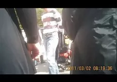 Babe gibt einem Kerl omasexfilme kostenlos einen schönen Blowjob