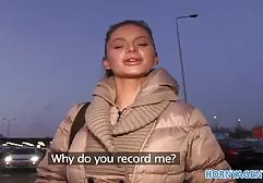 Nimmt vor der Kamera die besten free pornos die Muschi seiner Frau auf