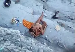 Sexy Blondine gibt die geilsten pornos der welt einen Blowjob