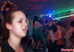 Sexy Dessous-Schlampe schöne geile sexfilme mit Ausschnitten